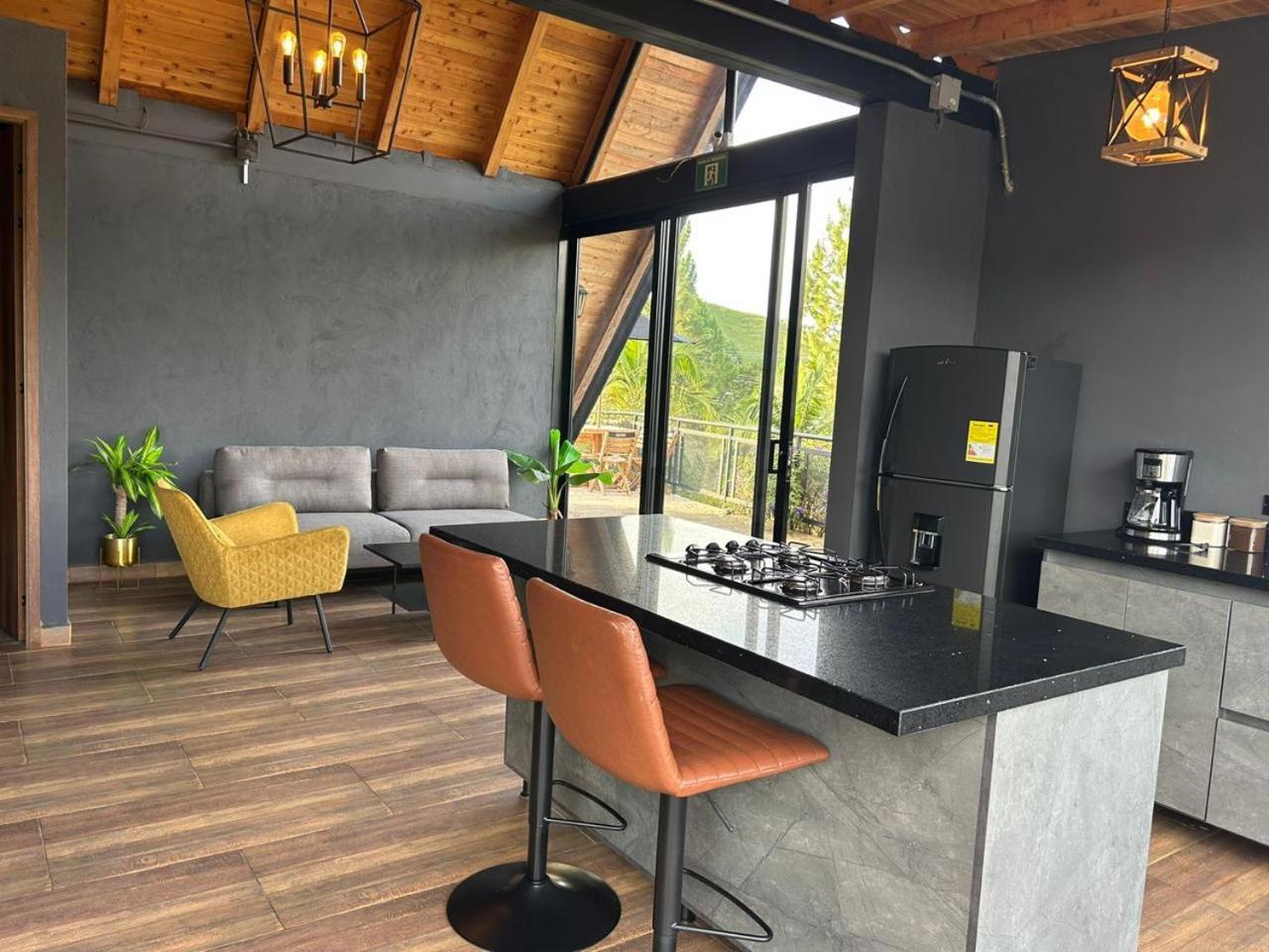 Gretel Chalets Suizo Guatapé Extérieur photo